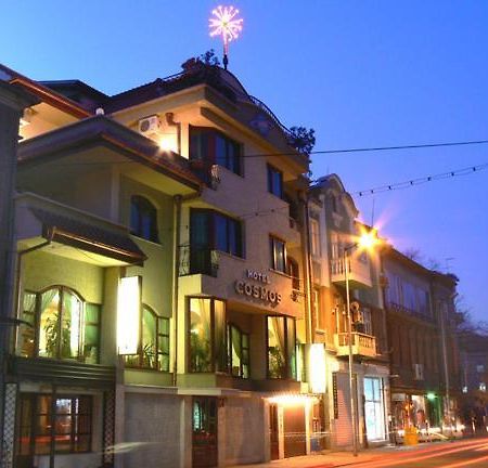 Hotel Cosmos Asenovgrad Exteriör bild